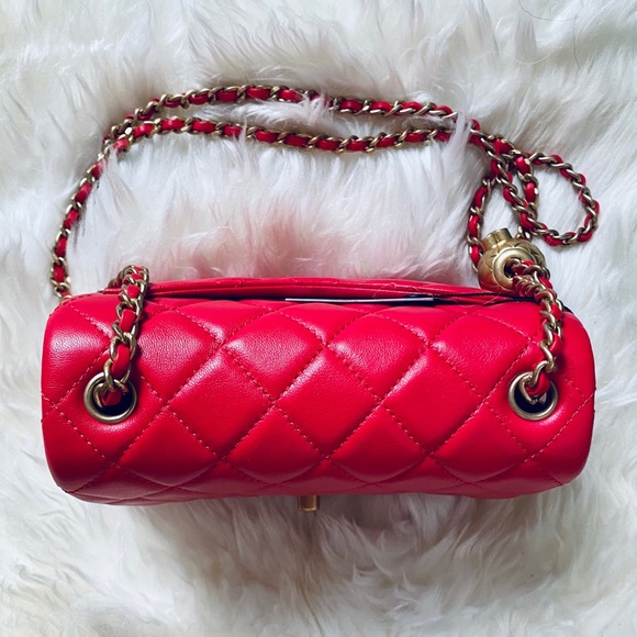 * SOLD* CHANEL Pearl Crush 21B Mini Square Flap Bag. Red. Gold Hardware. NEW. - Picture 2 of 8